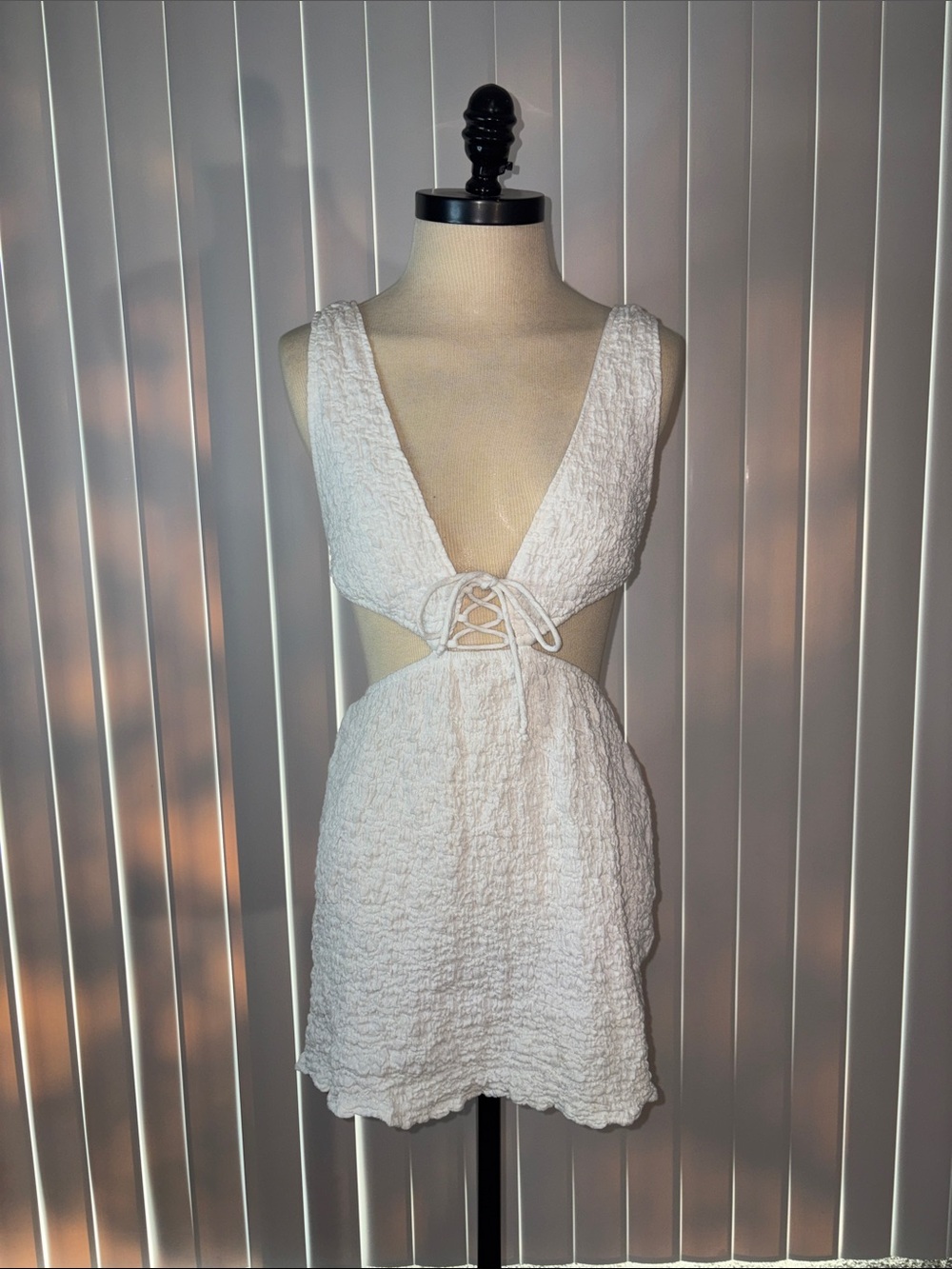 Forever 21 Textured Cutout Lace-Up Mini Dress White Size S Summer Festival Boho